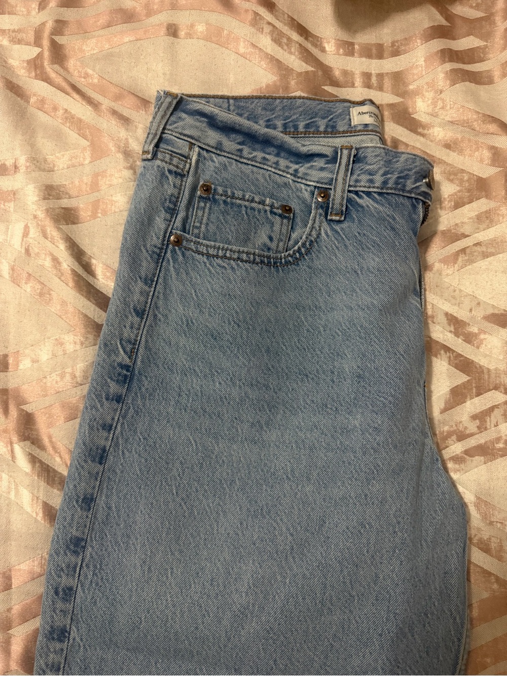 Abercrombie & Fitch The Ultra Loose Low Rise Jean
